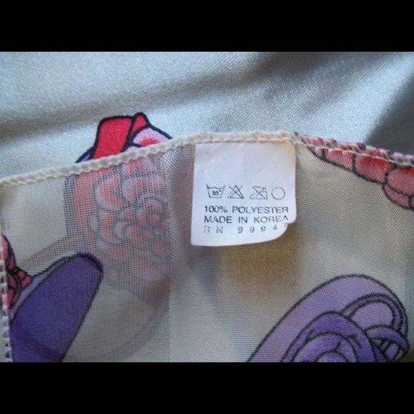 Fashionable Pink & Purple Hats & Purses White Background Silky Polyester Scarf - Picture 3 of 6